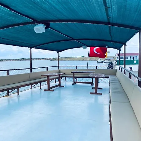 船屋 Guelbuez Gezi Teknesi
